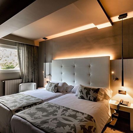 Xalet Bringue Hotel El Serrat Ngoại thất bức ảnh